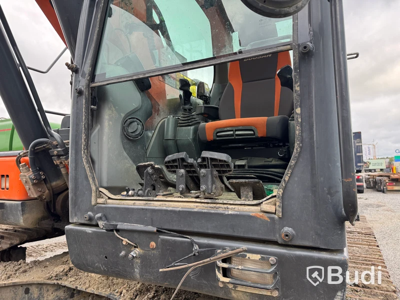 Bandgrävare Doosan DX300LC Series V -2019 | Reparationsobjekt