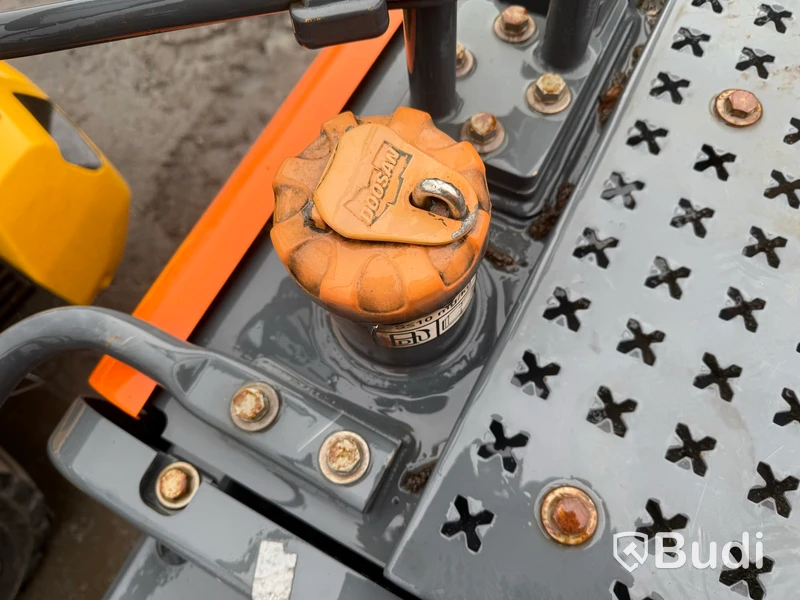 Bandgrävare Doosan DX300LC Series V -2019 | Reparationsobjekt