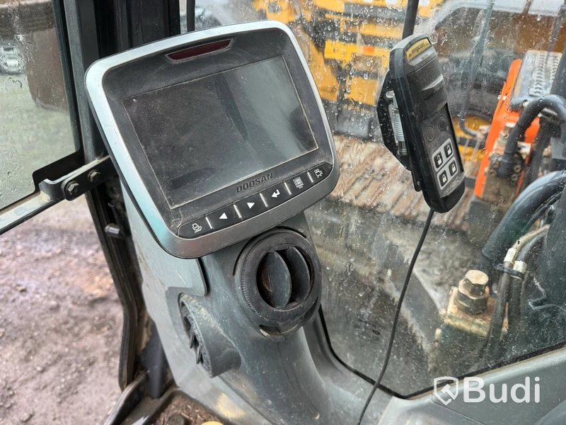 Bandgrävare Doosan DX300LC Series V -2019 | Reparationsobjekt