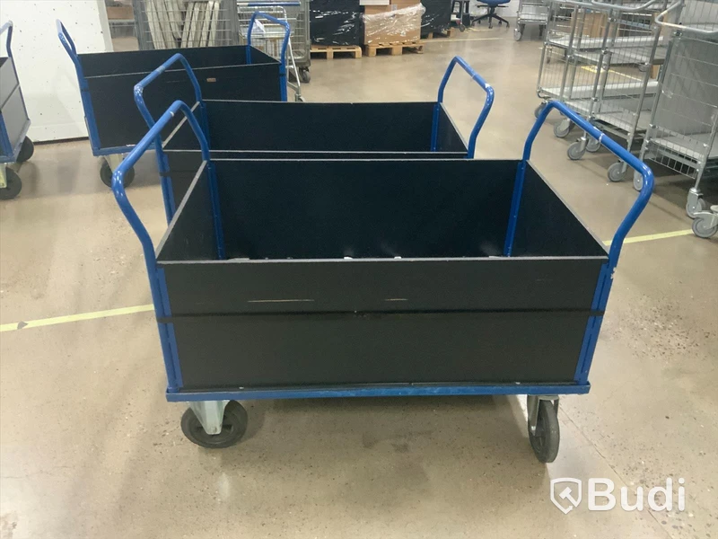 2st rullvagnar Höjd till översta punkten(handtaget): 89cm, längd 130cm, bredd: 77cm