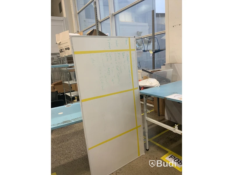 Whiteboard 91 cm bred och 180 cm längd