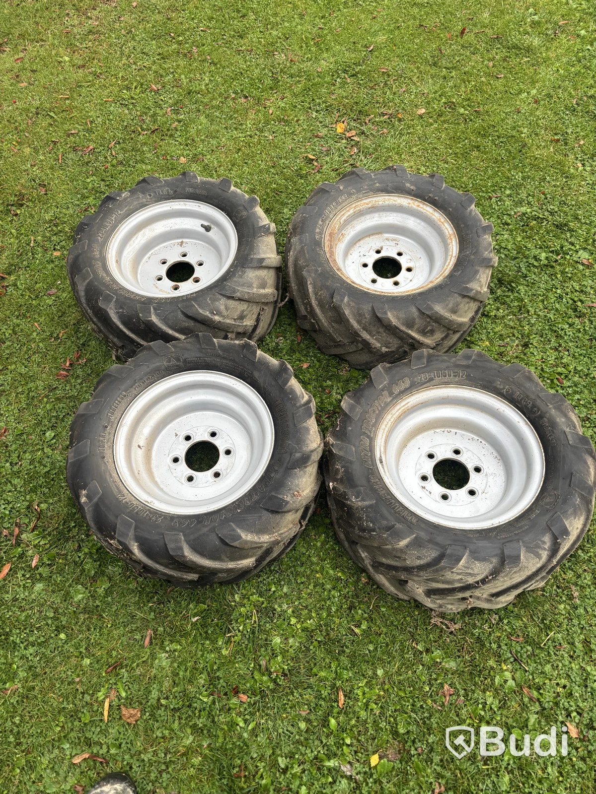Tractor tires, 23x10.50-12, to fit Avant 528
