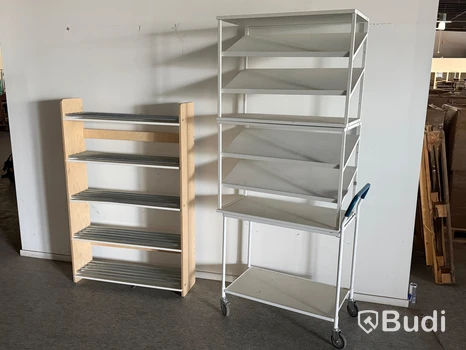 3 st hyllor samt rullvagn