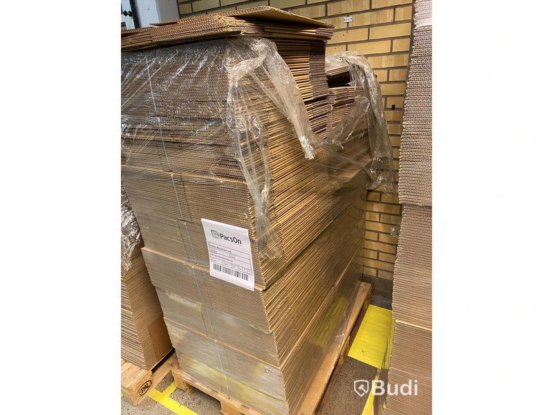 Pall med 300 packlådor 380x285x285