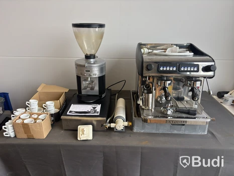 Kaffemaskin Expobar Megacrem, med kvarn.