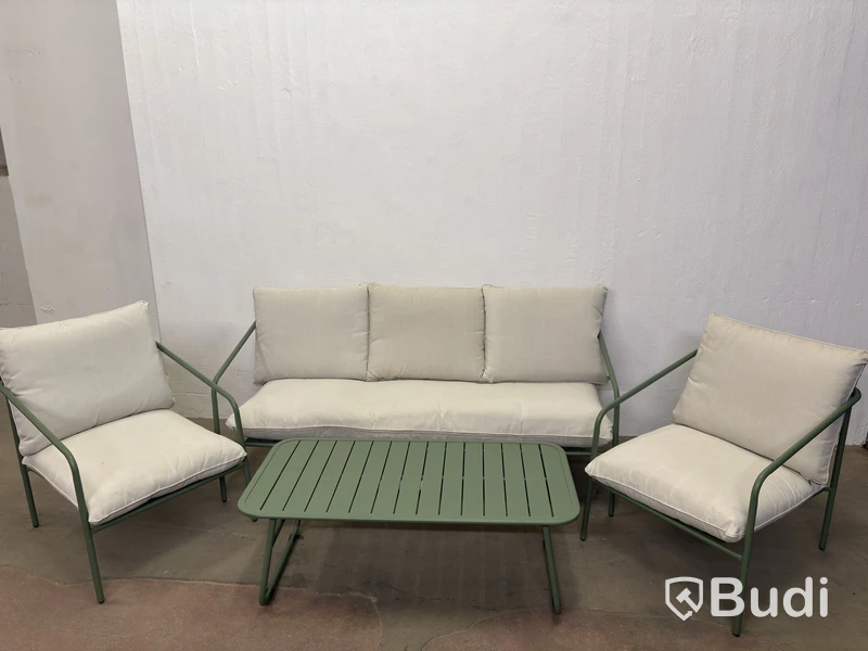 Outdoor lounge furniture