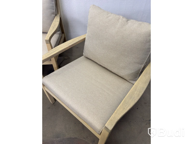 Outdoor lounge furniture set