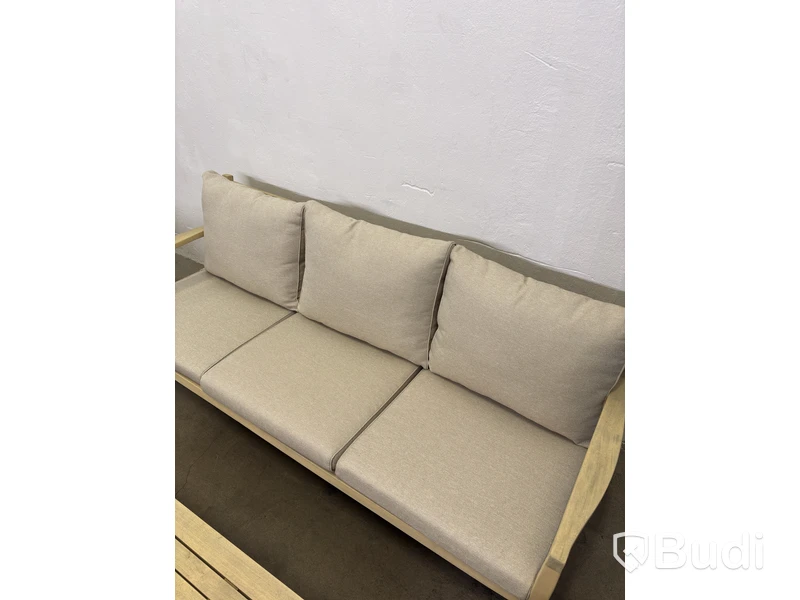 Outdoor lounge furniture set