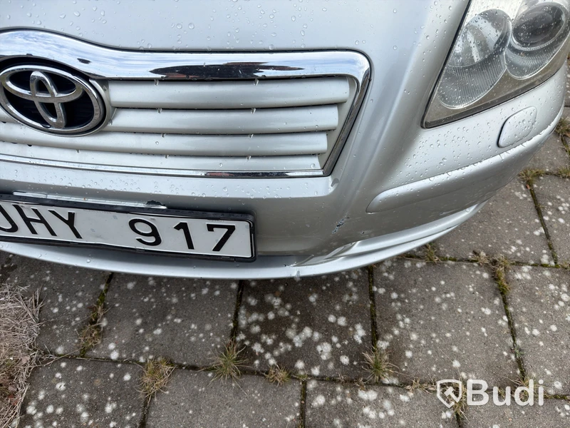 Toyota AVENSIS -2003