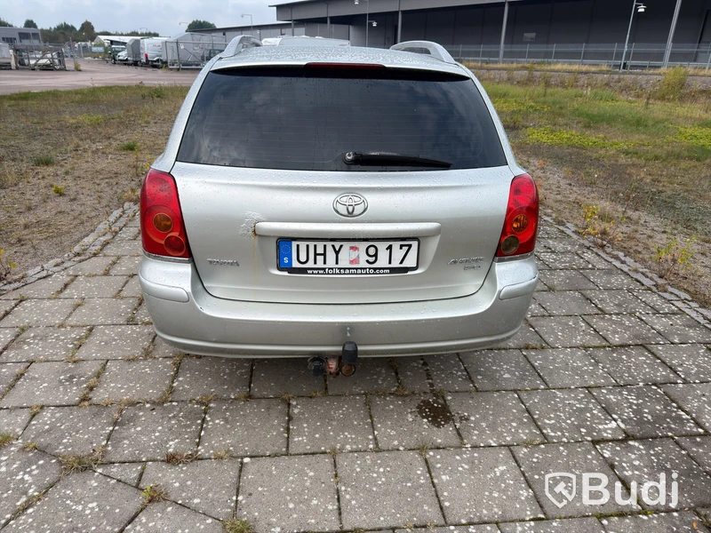 Toyota AVENSIS -2003