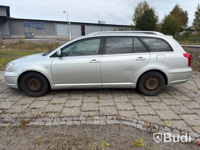 Toyota AVENSIS -2003