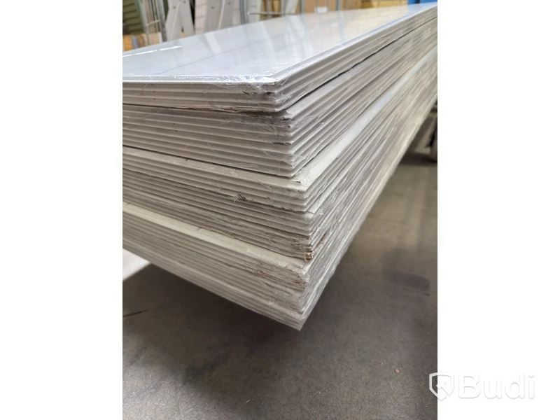 TAKPANEL MOELVEN REGINA LINJE VIT 33,9 M2