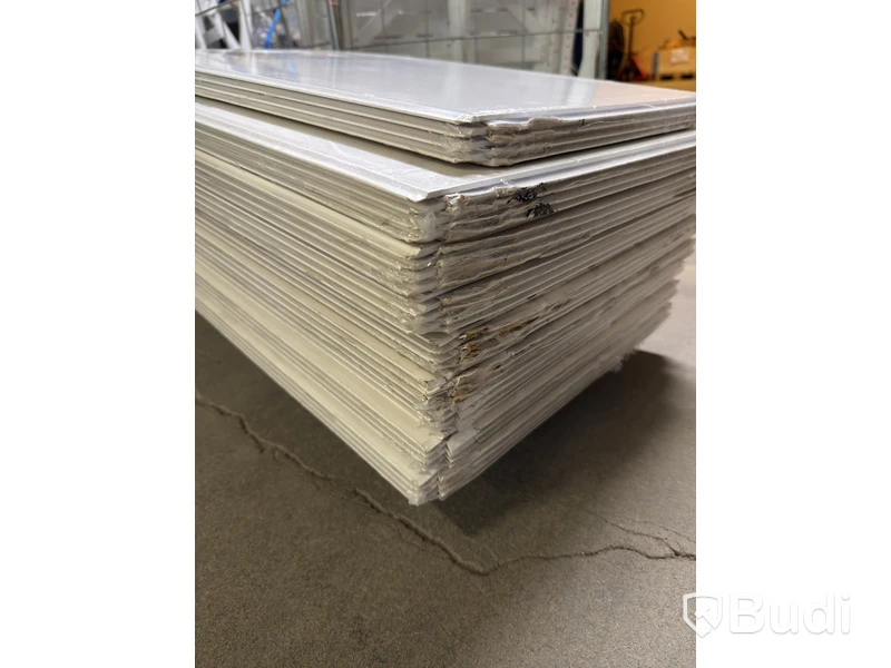 TAKPANEL MOELVEN REGINA LINJE VIT 33,9 M2