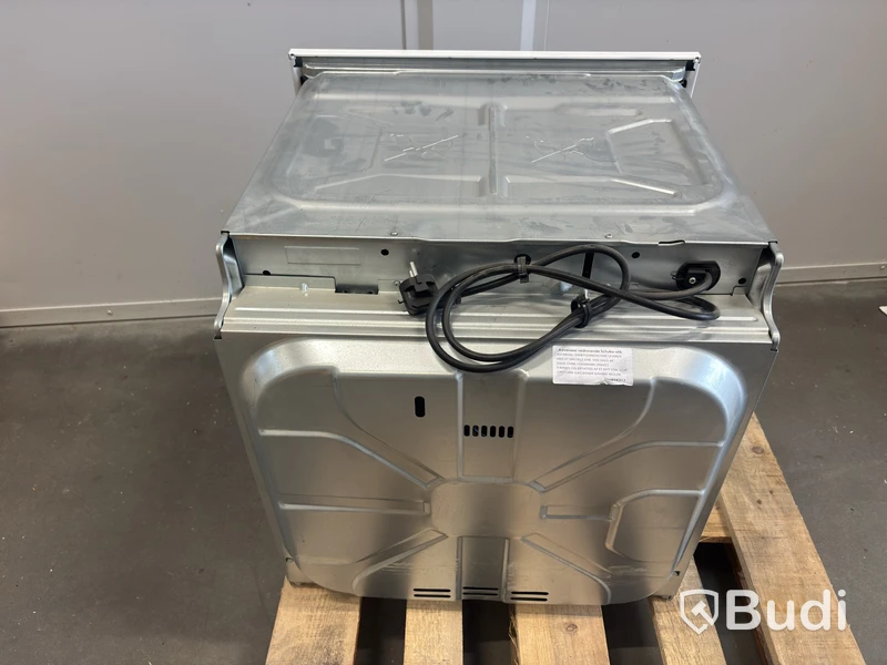 Ugn Electrolux EKB8100W