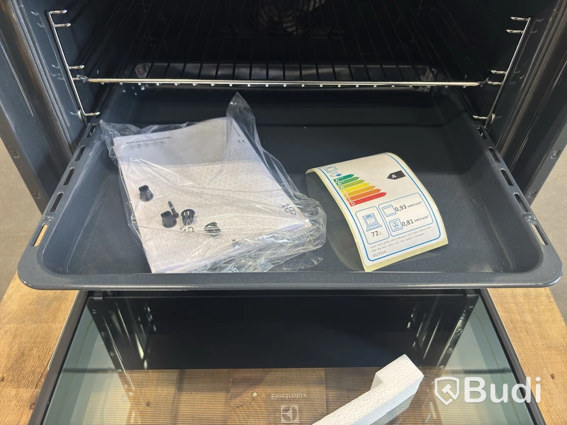 Ugn Electrolux EKB8100W