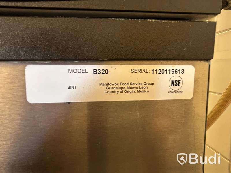 Ice machine, Manitowoc B320
