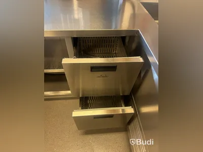 Pizzabänk/ kylbänk, Follett, "Pizza Cutting Table"