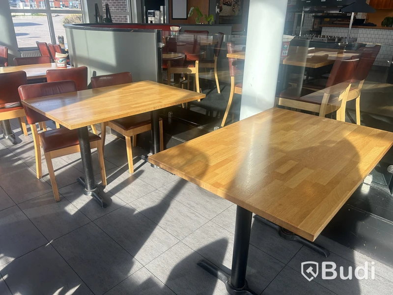 16 tables, 120x80x75 cm