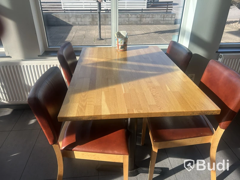 16 tables, 120x80x75 cm