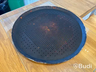 6 stainless steel trolleys with pizza pans and lids