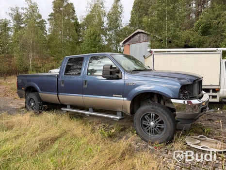 Ford F-350 Crew Cab 6.0 V8 4x4 | 330 hk | 2004 - Reparationsobjekt