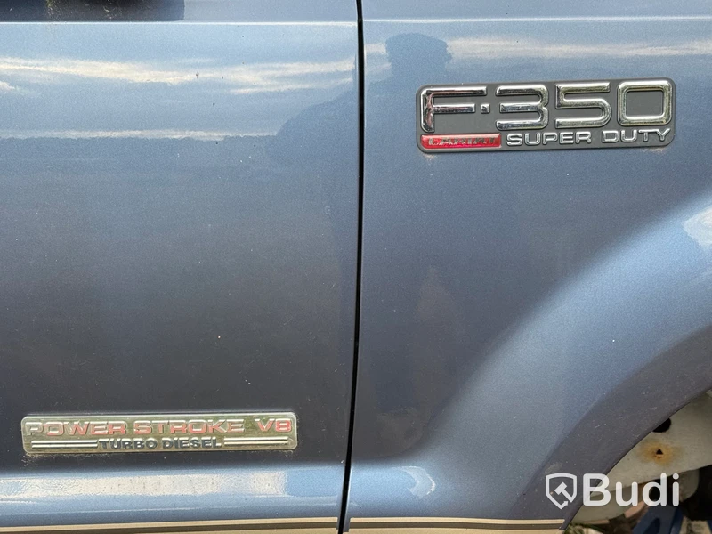 Ford F-350 Crew Cab 6.0 V8 4x4 | 330 hk | 2004 - Reparationsobjekt