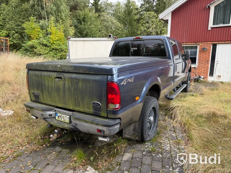 Ford F-350 Crew Cab 6.0 V8 4x4 | 330 hk | 2004 - Reparationsobjekt