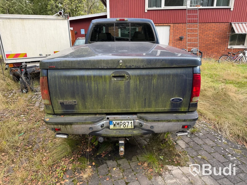 Ford F-350 Crew Cab 6.0 V8 4x4 | 330 hk | 2004 - Reparationsobjekt