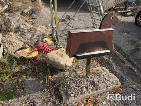 2 st lekplatsredskap