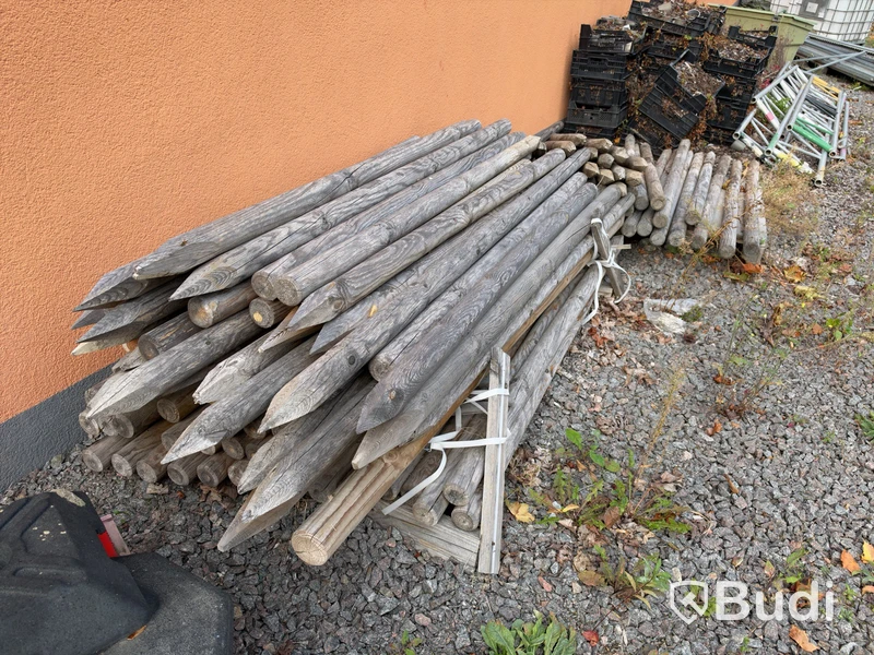 Parti staketstolpar