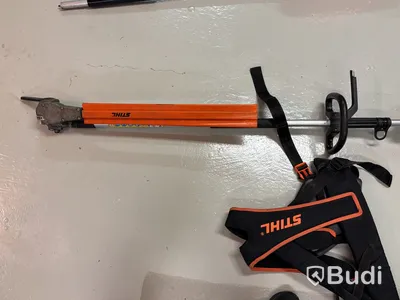 Long-reach hedge trimmer Stihl HL 100 with harness