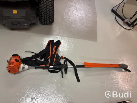 Långskaftad häcksax Stihl HL 100 med bärsele