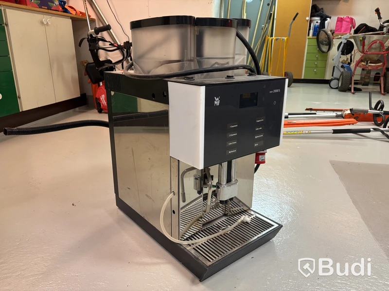 WMF 2000 S coffee machine, multiple beverage options