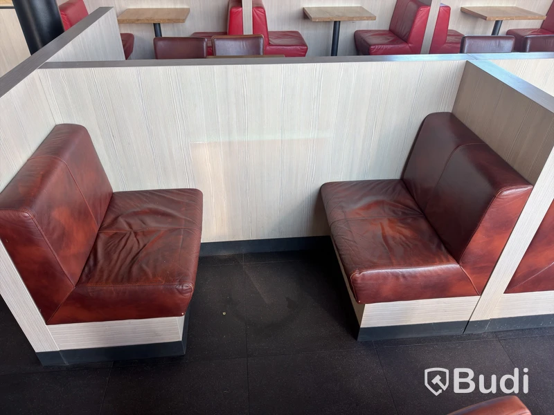 Restaurangmöblemang, bås med soffa 400×205 cm