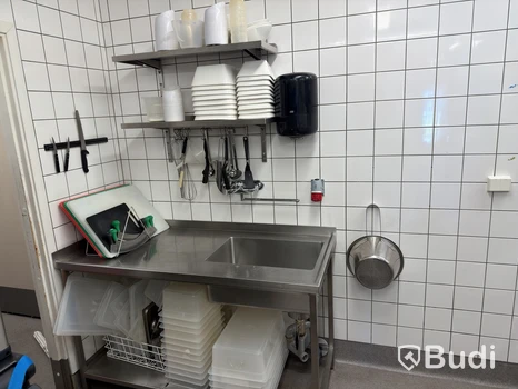 Diskbänk rostfritt, 150,5 cm med allt innehåll.