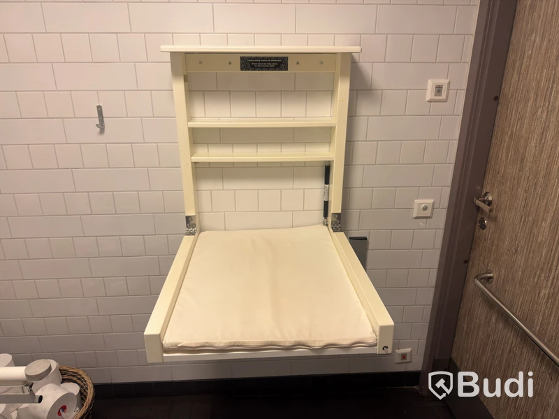 Skötbord Robust, väggmonterat