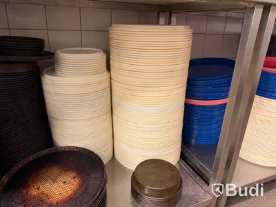 Parti ugnsformar & serveringsbrickor för pizza