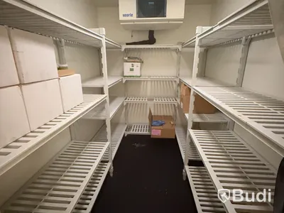 Fristående hyllsystem i frysrum