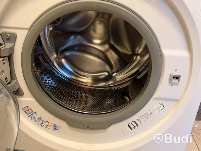 Tvättmaskin Electrolux och torktumlare Bosch