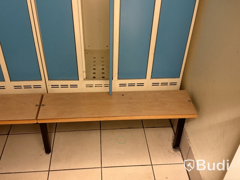 Omklädningsskåp Sono, 16 fack med bänkar