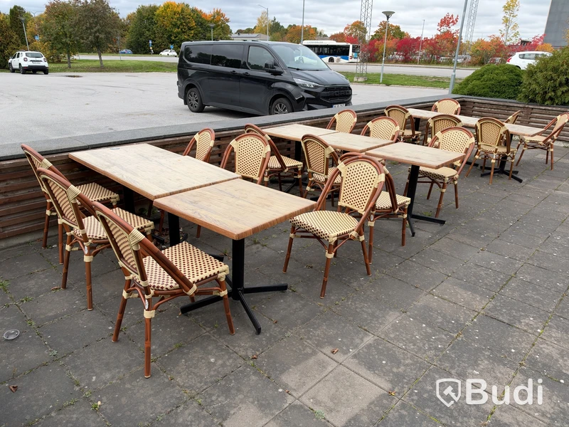 Parti utemöbler och restaurangmöbler