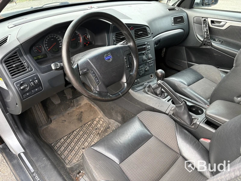 Volvo V70 -2004 | reparationsobjekt