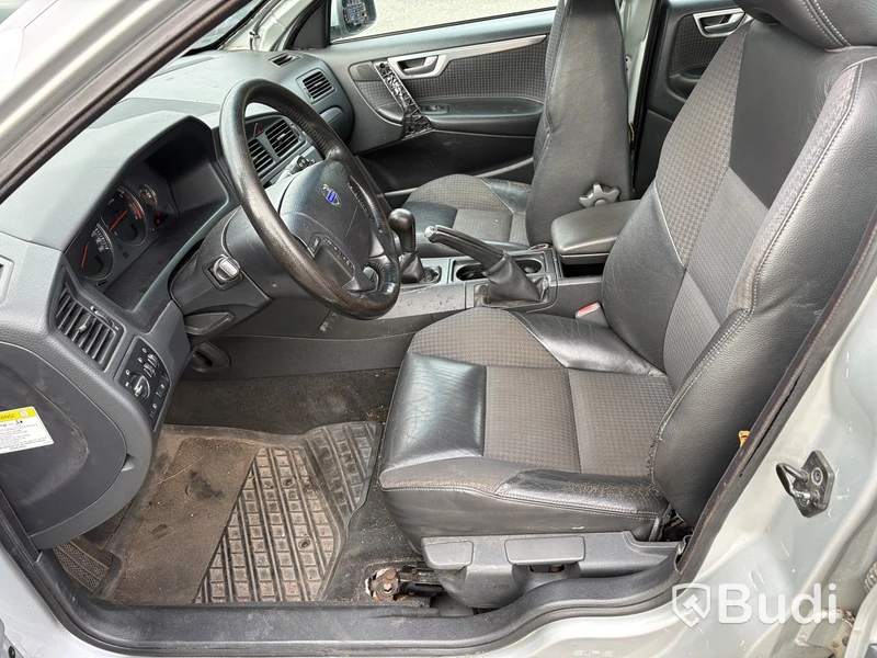 Volvo V70 -2004 | reparationsobjekt