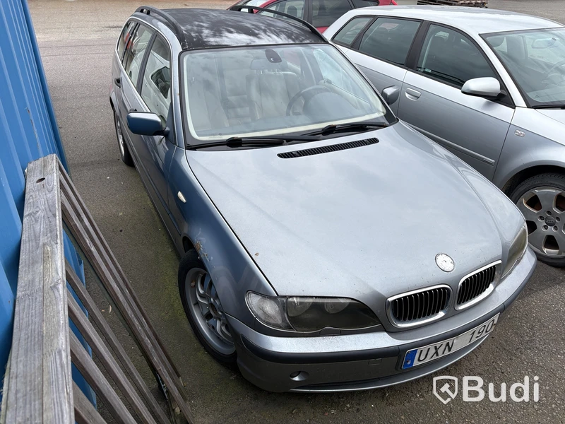 BMW 318i tou -2004 | Reparationsobjekt