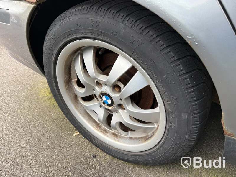 BMW 318i tou -2004 | Reparationsobjekt