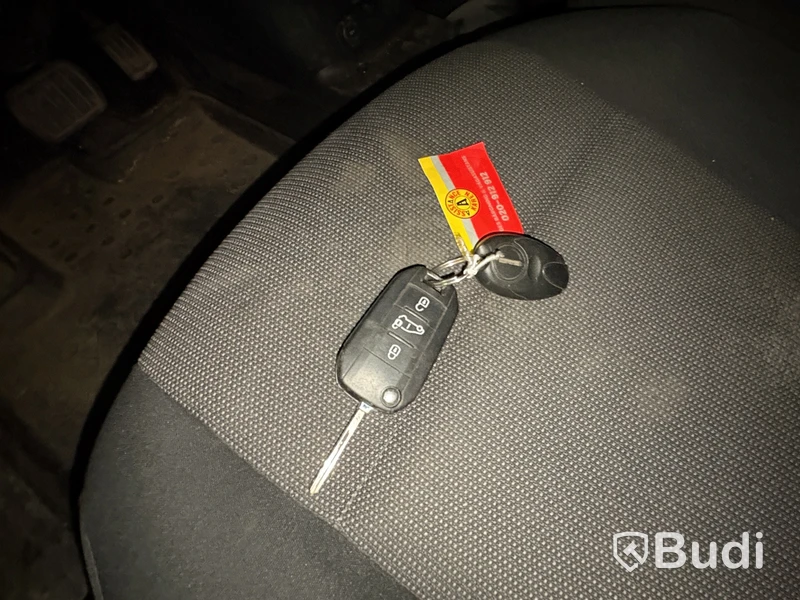 Skåpbil Peugeot Partner -2021 | Reparationsobjekt