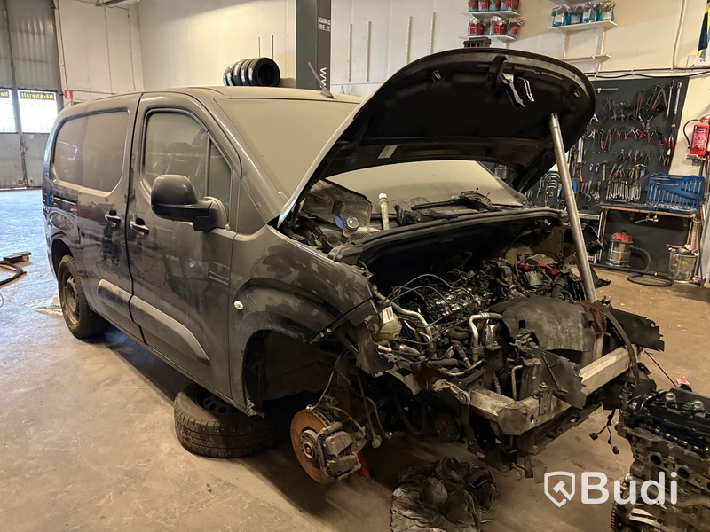 Skåpbil Peugeot Partner -2021 | Reparationsobjekt