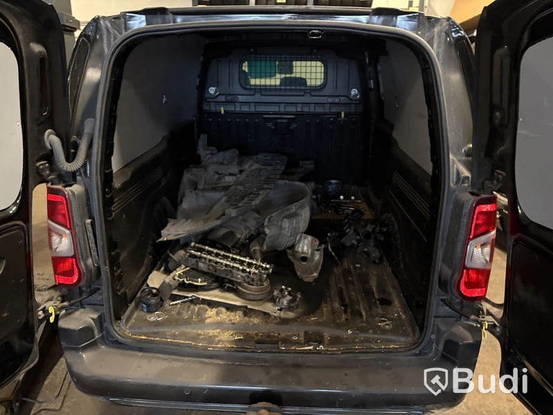 Skåpbil Peugeot Partner -2021 | Reparationsobjekt