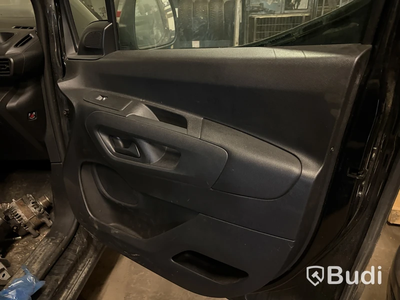 Skåpbil Peugeot Partner -2021 | Reparationsobjekt