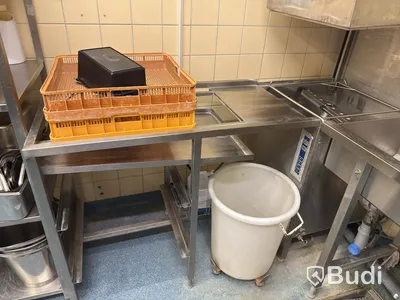 Diskhörna - diskmaskin inkl. diskbänkar och hyllor